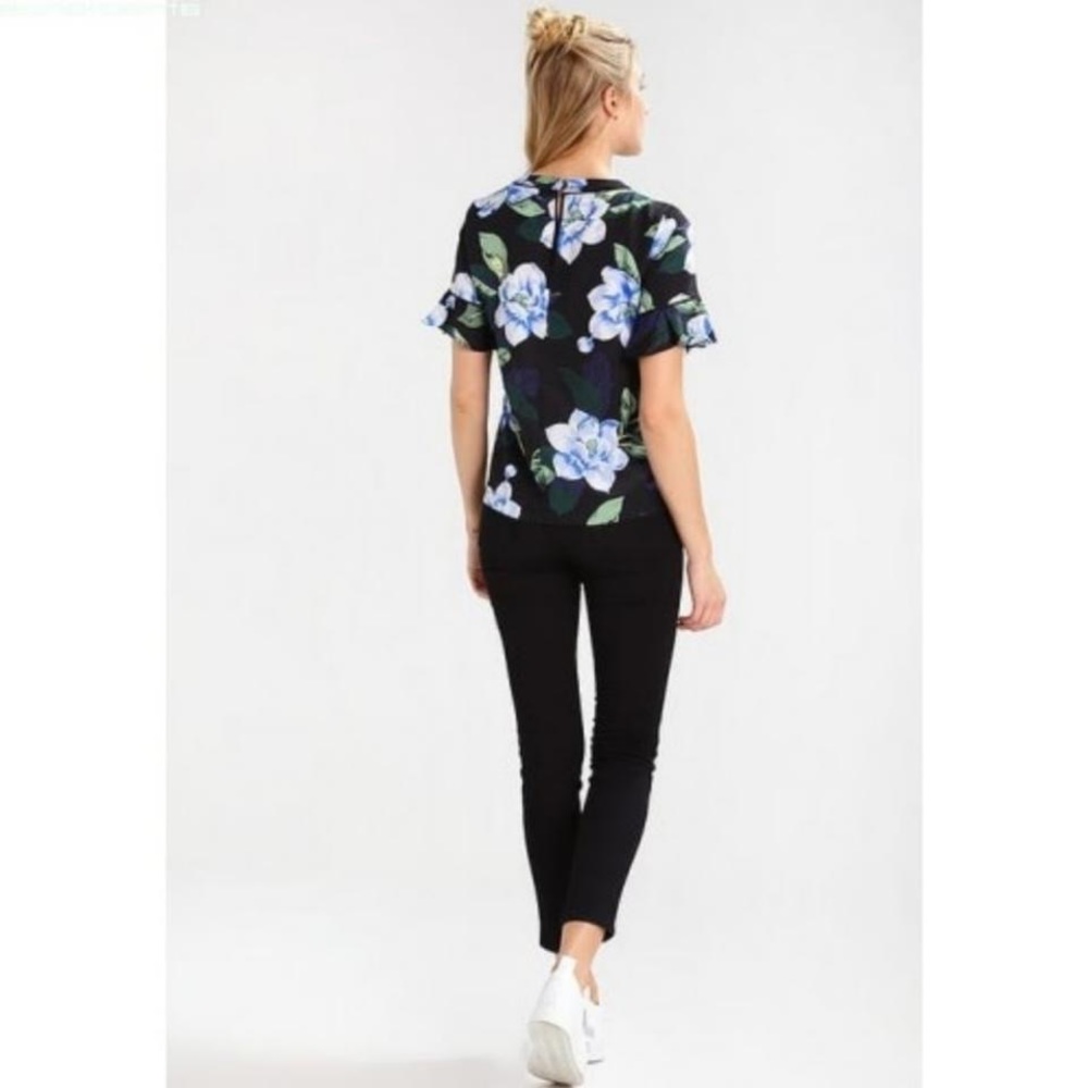 Floral Top - Picture 8 of 8